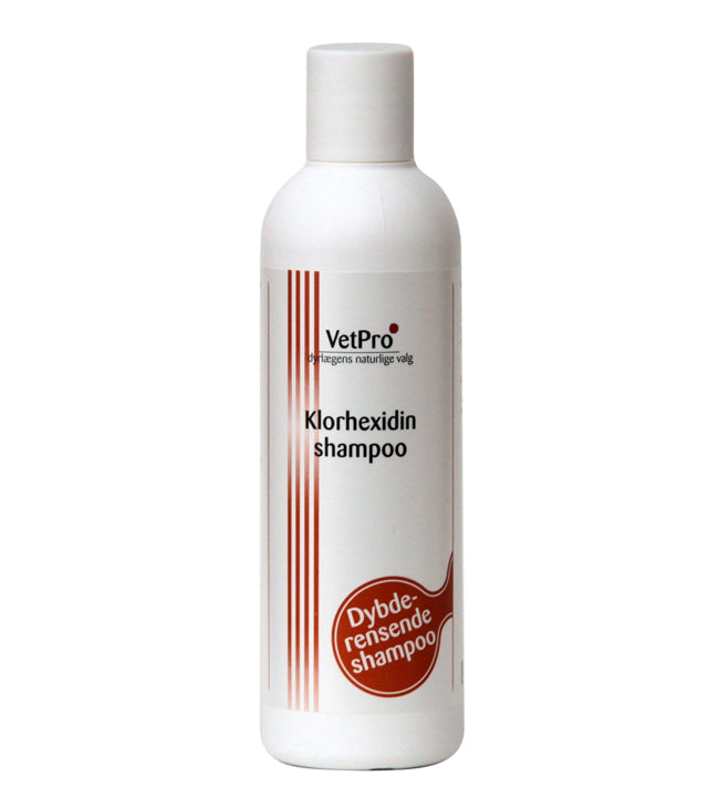 VetPro klorhexidin dybderensende shampoo til hund og kat, 250 ml. VetPro klorhexidin shampoo er en desinficerende shampoo til hund og kat. Indeholder antibakterielle egenskaber, samt fugtbindende og blødgørende egenskaber. 